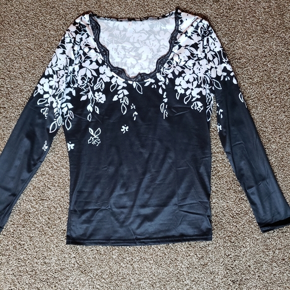 🥳🥳HP!🥳🥳Long Sleeve Top - Picture 5 of 5